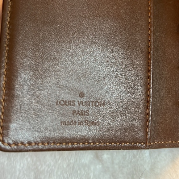 Authentic Louis Vuitton Vernis Agenda - Picture 10 of 13